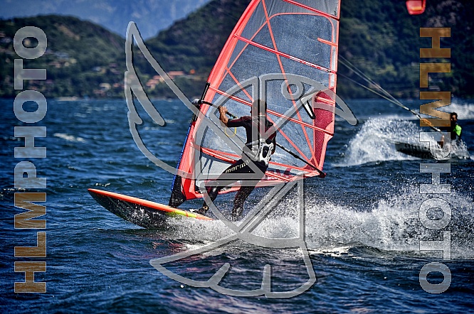 KITE & WINDSURF