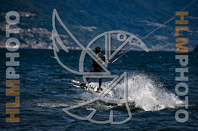 KITE & WINDSURF