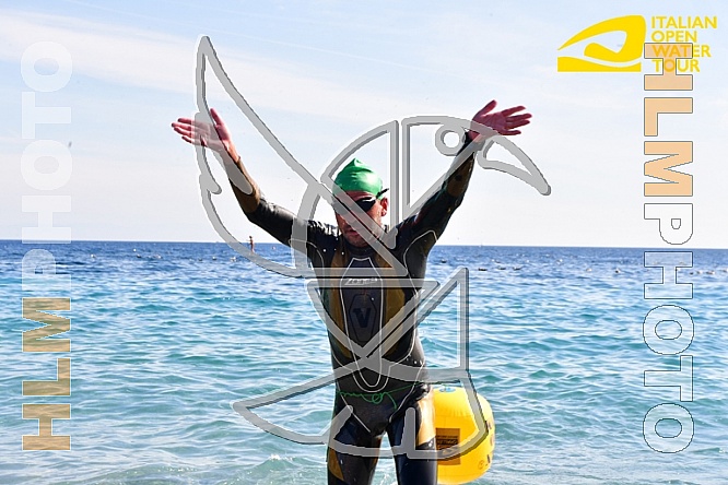 IOWT 2019. Noli. 7 km . Foto da riva IOWT 2019. Noli. 7 km . Foto da riva