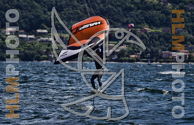 KITE & WINDSURF
