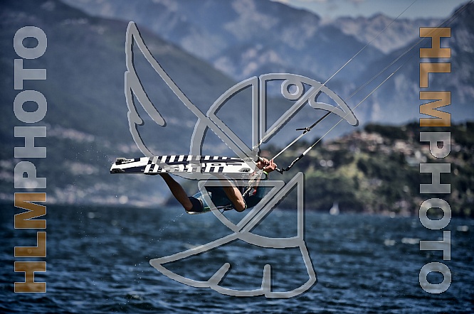 KITE & WINDSURF