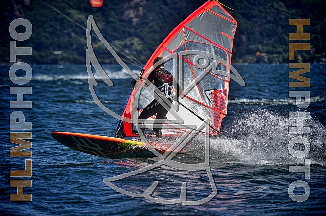 KITE & WINDSURF