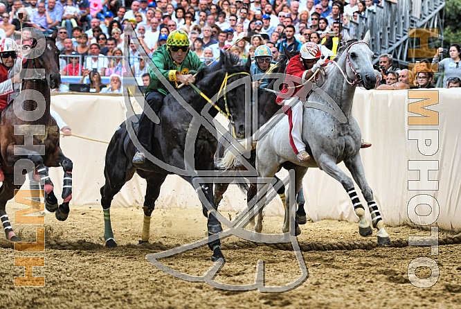 Il Palio. Batteria e finale Borgo San Lazzaro